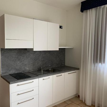 Hotel Lory Ficarolo Екстер'єр фото