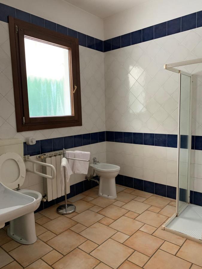 Hotel Lory Ficarolo Екстер'єр фото